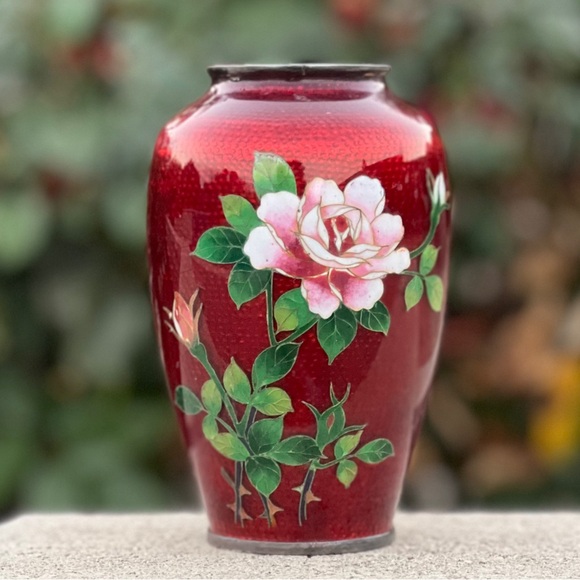 VINTAGE Japanese Cloisonne pigeon blood floral vase|5” tall - Picture 1 of 6